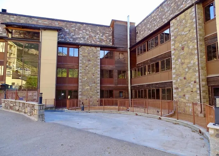 En Con Vistas Edif Aigualluts Lejlighed